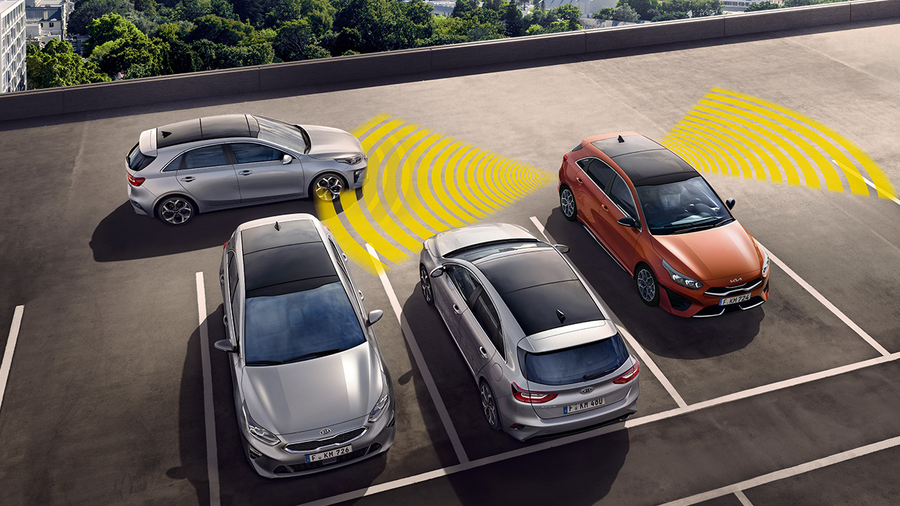 Rear Cross-Traffic Collision-Avoidance Assist (RCCA)