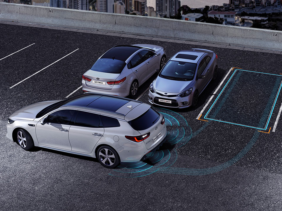 Kia Optima Sportswagon Plug-in Hybrid - sistema automatico di parcheggio