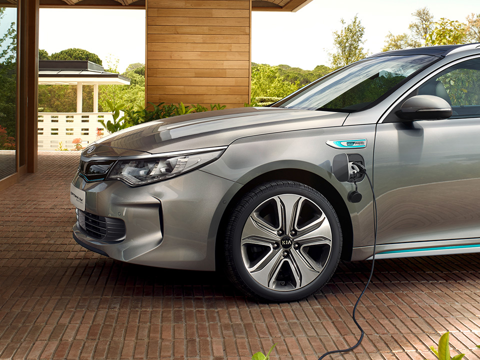 Kia Optima Sportswagon Plug-in Hybrid Plug-in - tecnologia ibrida avanzata